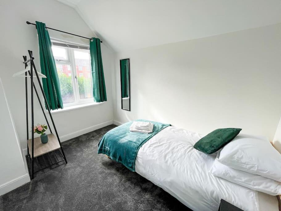 Perfect For Contractors & Families! 7 Beds Free Parking Appartement Birmingham Buitenkant foto